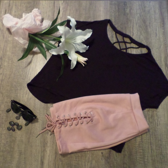 Tops - CROP TOP